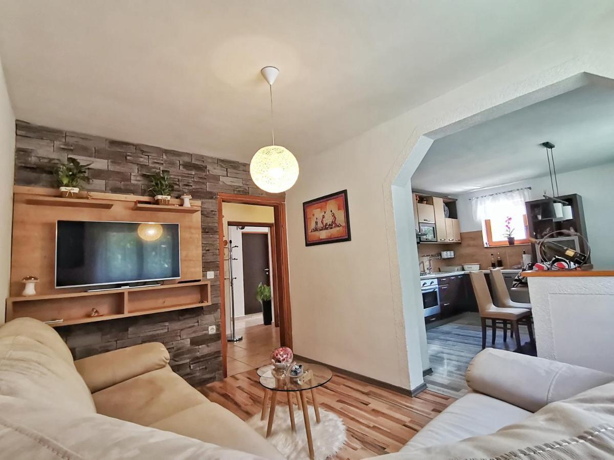 Apartman Sunny Lika Gospic Bagian luar foto