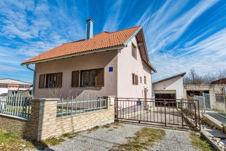 Apartman Sunny Lika Gospic Bagian luar foto